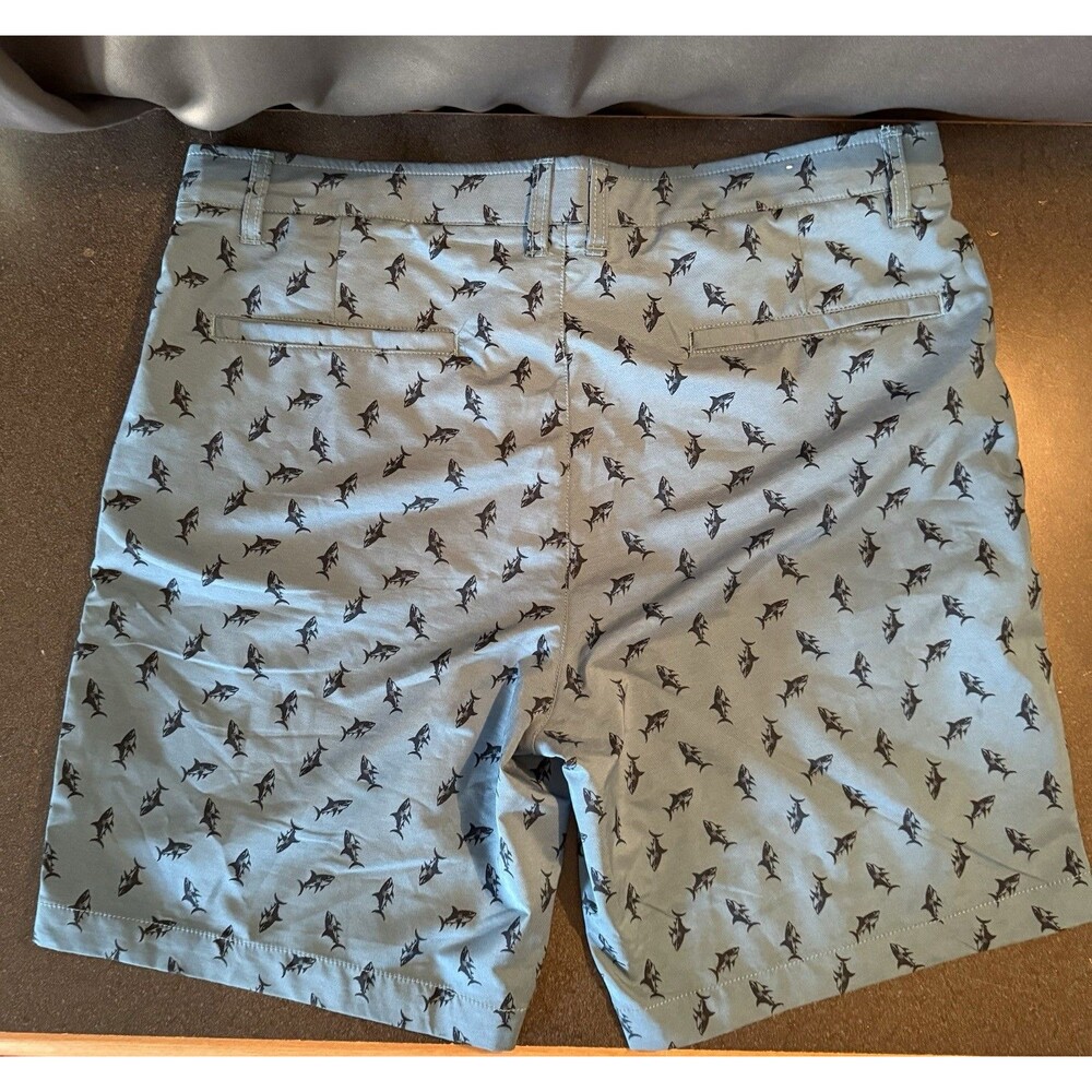 Berkley Jensen Shorts Men Blue Shark Print Flat Front Sz 36 Hybrid Golf NWOT - Picture 2 of 8
